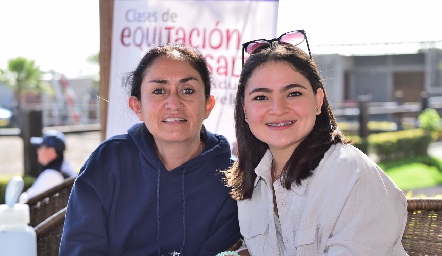  Ruth Meza y Susana Díaz de León.