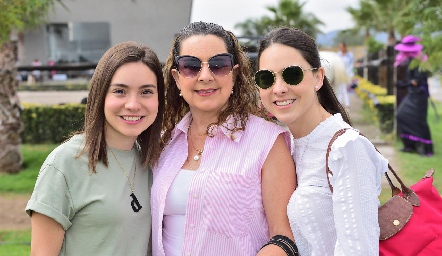  Dani Gonzales, Marisol Hernández y Marisol Gonzales.