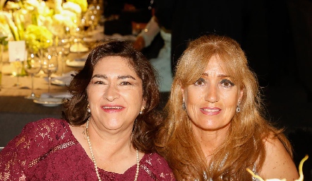  Sofía y Araceli Foyo.
