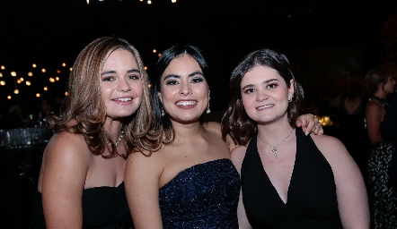  Gabriela Martíns, Ximena Farías y Mari Jo Valladares.