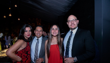  Nina Galarza, Oscar Álvarez, Mónica Hernández y Ricardo Purata.