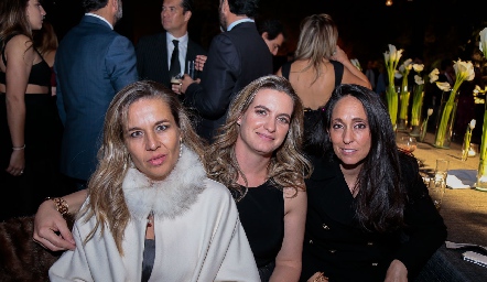  Marcela Torres, Hanni Abud y Tatina Torres.