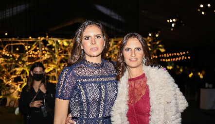  Daniela de la Fuente y Marcela Gómez.