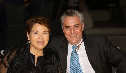  Araceli Benavente y Raúl Serrano.
