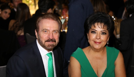  Luis Felipe y María Elena Villanueva.
