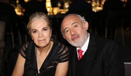 Claudia Neuman y Wilfrido Martínez.