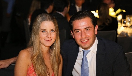  Alejandra Juárez y Mauricio Torres.