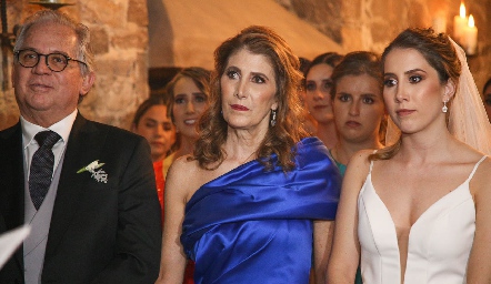  Miguel Torres Corzo, Mónica Hernández y Mónica Torres.