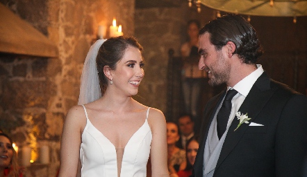  Felices y enamorados el día de su boda: Mónica Torres y Manuel Saiz.