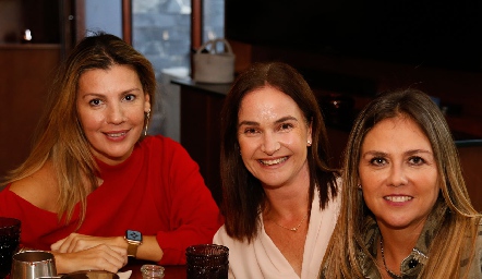  Consuelo Fernández, Ana Martha Hernández y Beatriz Villegas.