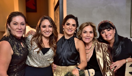 Ángeles Barba, Angélica Pardiña, Daniela Gutiérrez, Irma Sánchez y Nayelli Rodríguez.