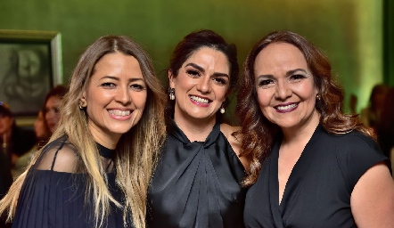 Pili Orta, Daniela Gutiérrez y Vianney Díaz.