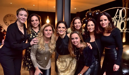  Ale Bermea, Marcela Córdova, Paola Vázquez, Daniela Gutiérrez, Cecilia Limón, Marcela Alcalde, Vero Conde e Ifi Güemes.