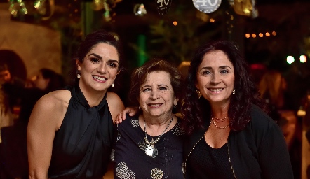  Daniela Gutiérrez, Cube Solis y Verónica Conde.
