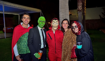 SALOWEEN.