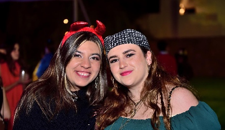 Montse González y Daniela Cue.