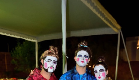 Diego de la Vega, Aldo Pizzuto y Ana Gaby Villeda.