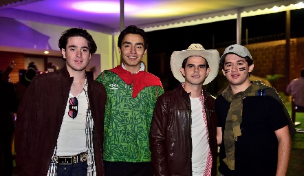 Patricio Gómez, Pablo Rodríguez, Gustavo Medina y José Roberto Guevara.