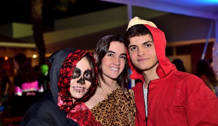 Marce Gat, Mariana Cueto y Alejandro Urías.