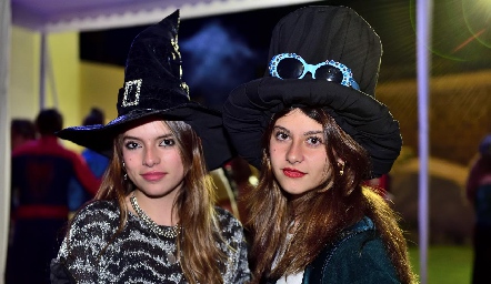 Mariana Barrón y Victoria Abud.