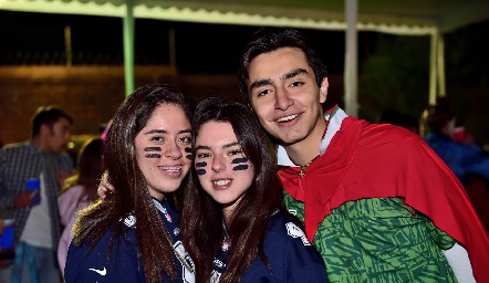 Ximena Herrera, Mariana Navarro y Pablo Rodríguez.