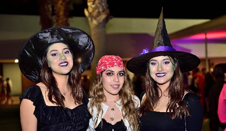 Paulina Varela, Daniela Herrera y Vero Varela.