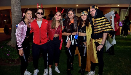 Saloween.