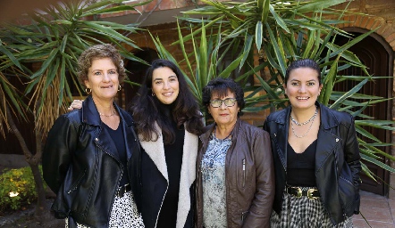  Yusa Coulon, Yusa de la Rosa, Mela Gutiérrez y Marisol Palos.