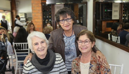  Yusa Mendizábal, Mela Gutiérrez y Luz del Carmen Romo.