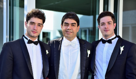  Carlos Torres, Luis Fernando Torres Corzo con sus hijos Carlos y Alejandro.