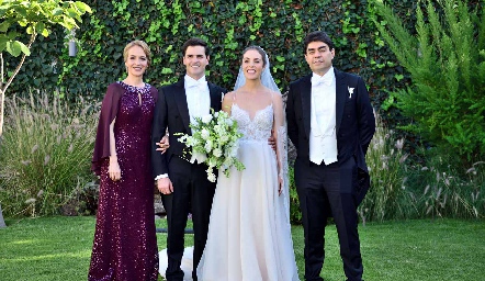 Claudia Carpizo, Luis Torres, Tere Ledezma y Luis Torres Corzo.