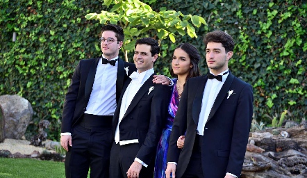 Hermanos Torres Carpizo: Alejandro, Luis, Clau y Carlos.