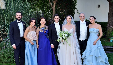  Familia Ledezma Raymond: Guillermo, Nuria, Tere, Luis, Tere, Alfonso y Cristina.
