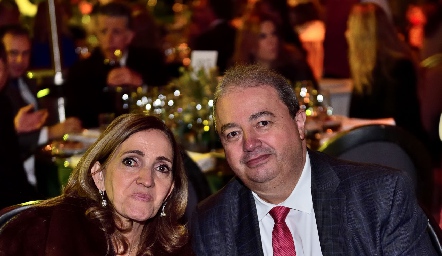  Mónica Alcalde y Federico Garza.