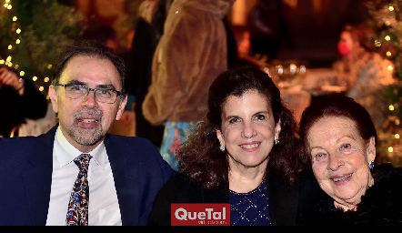  Javier Silva, Cristina Nava y María Eugenia Carpizo.