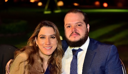  Montserrat Ortiz y Servando Gutiérrez.