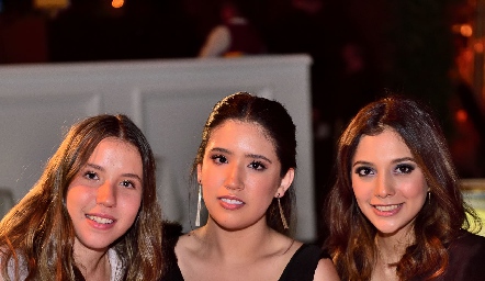  Pau Martín, Caro Brueggeroff y Sofi Monzón.