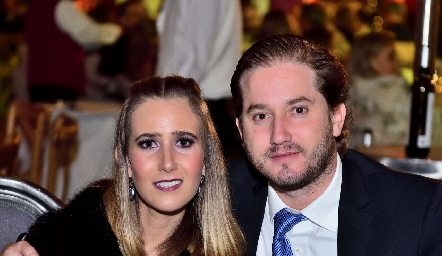  Lucia Martín y Pablo Torres.