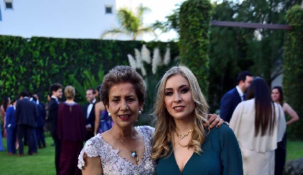  María del Carmen Torres, Gabriela Alvarado y Alessandra Zamanillo.