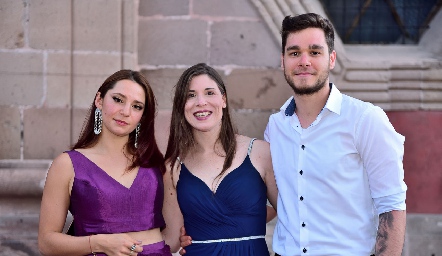  Valeria López, Sandra Berger y Esteban Berger.