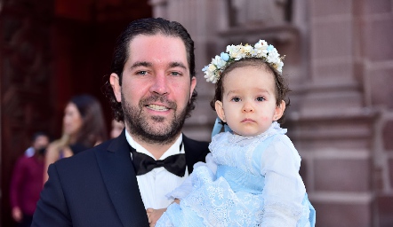  Alejandro Zamanillo con su hija Alessandra.