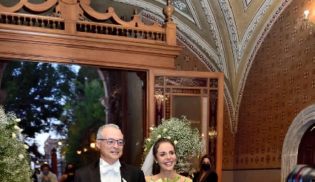  Alfonso Ledezma con su hija Tere.