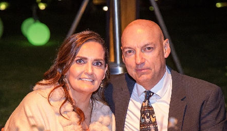  Gaby Villanueva y Carlos González.