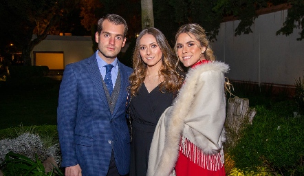  Pablo Zendejas, Nayelli Maya y Jocelyn Córdova.