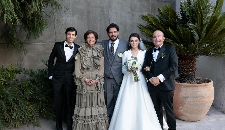  Serafín Ortiz, Clara Duarte, Anuar Zarur, Miriam Ortiz y Serafín Ortiz.