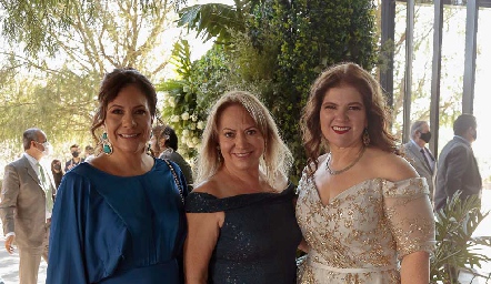  Claudia Montoya, Doris Montoya y Mónica Carrillo.