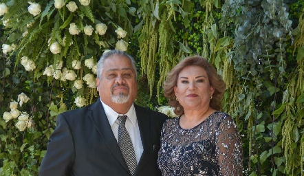  Oscar Romero Villalobos y Guadalupe Morales de Romero.