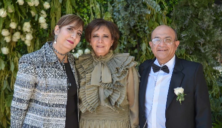 Laura Michel, Clara Duarte y Serafin Ortiz.