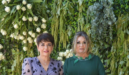  Guadalupe González y Karla Serano.