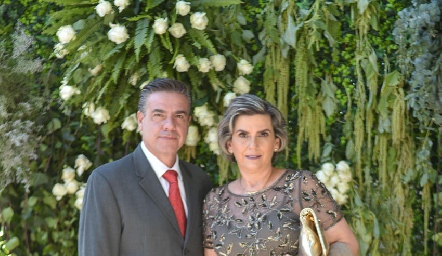 Jesús González Santos y Gabriela Portillo.